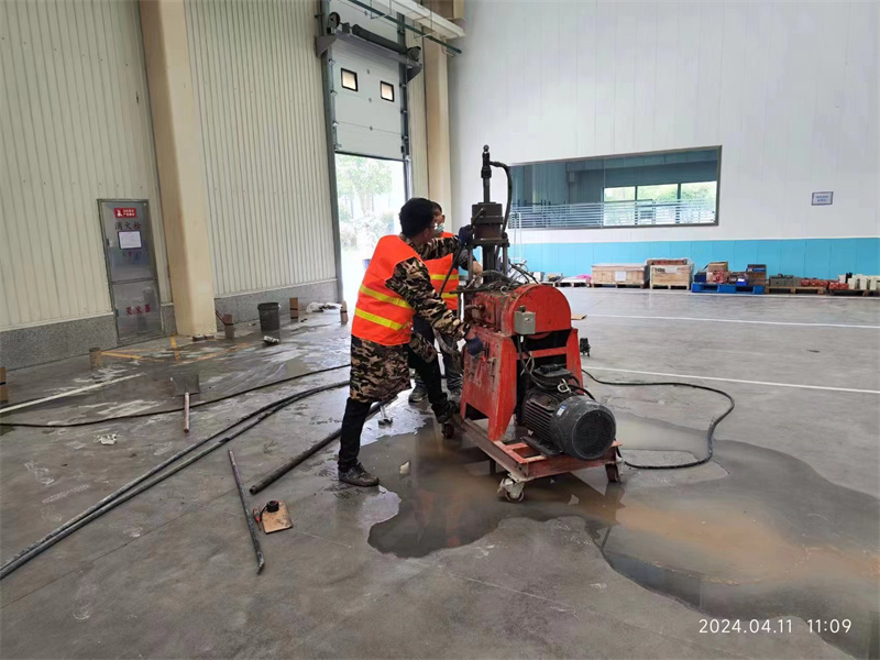 莫力达瓦厂房地面下沉塌陷注浆加固施工